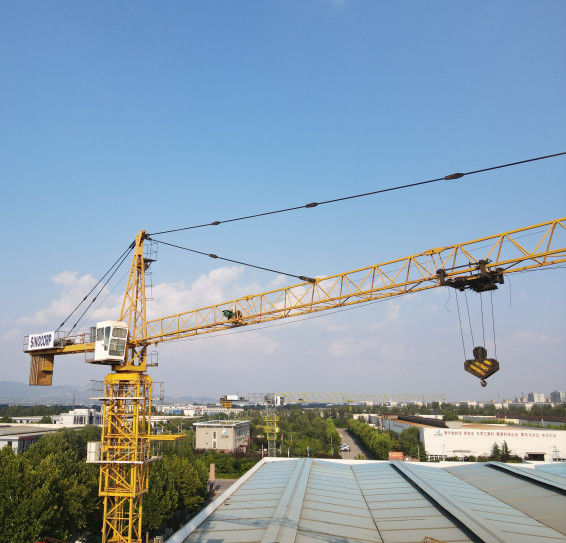 60 metri massimo raggio di lavoro topless 8 tonnellate torre gru Perfetto per progetti su larga scala